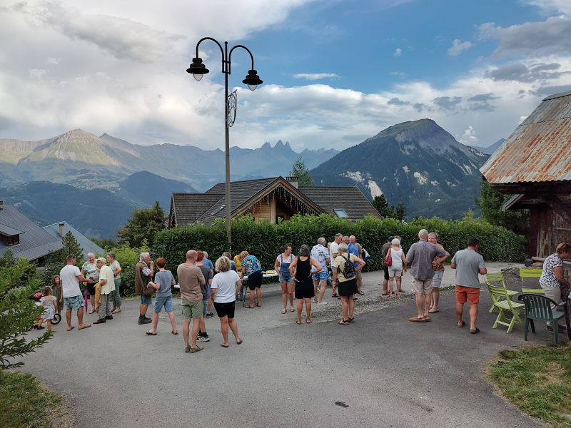 la_fete_du_village__repas